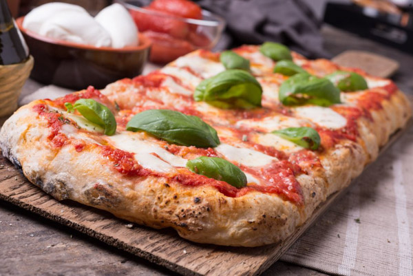 chảo pizza