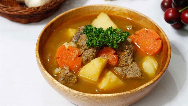 Món bò sốt vang