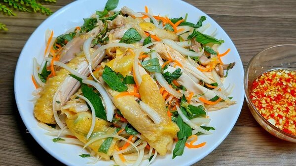 Món gỏi gà thơm ngon