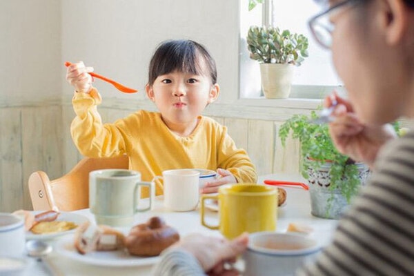 Cho trẻ em ăn yến có tốt không