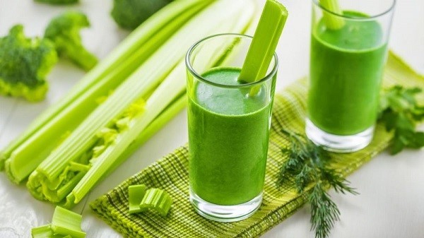 Nước ép cần tây bao nhiêu calo và cách uống để giảm cân