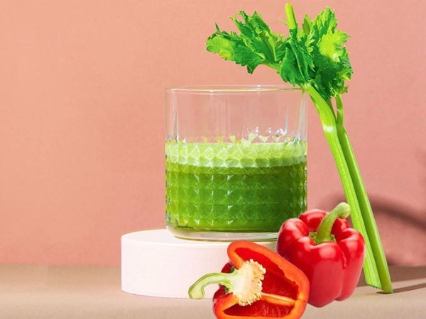Nước ép cần tây với ớt chuông