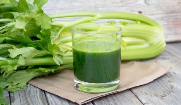 Giảm cân với nước ép cần tây