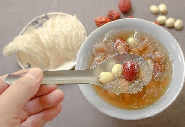 Nước yến ngân nhĩ bao nhiêu calo?